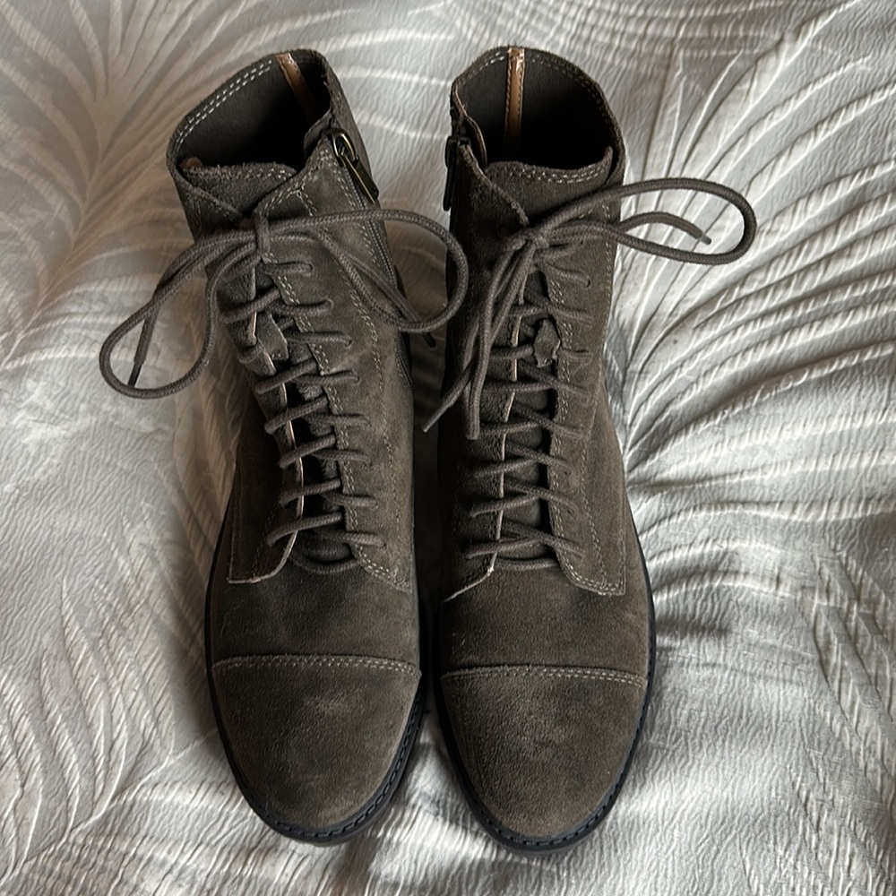 Lucky Brand Olive Green Suede Boots, size 9 1/2